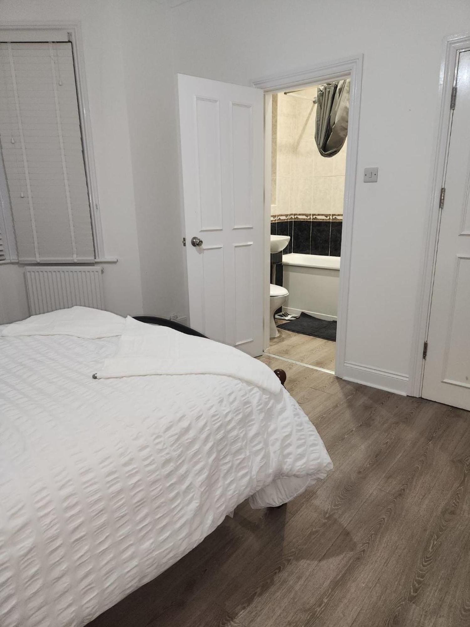 The London En-Suite إيلفورد المظهر الخارجي الصورة